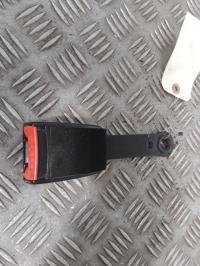 Attache ceinture avant gauche