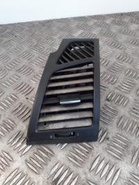 Aerateur tableau de bord avant gauche