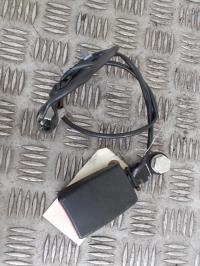 Attache ceinture avant gauche