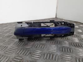 Poignee porte avant gauche