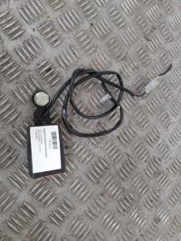 Attache ceinture avant droit