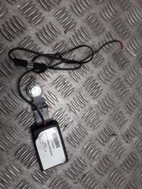 Attache ceinture avant gauche