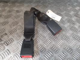 Attache ceinture arriere droit