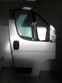 Porte avant droit