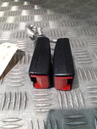Attache ceinture arriere gauche