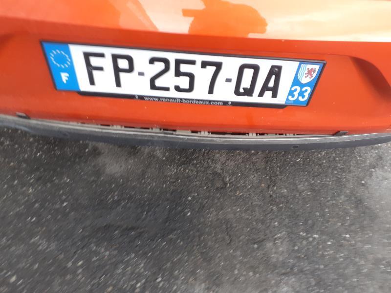 Poignee porte arriere droit
