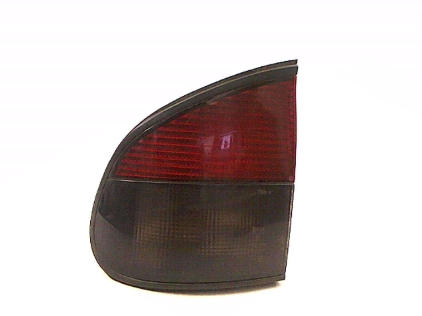 Fanale posteriore principale sinistro (luci)