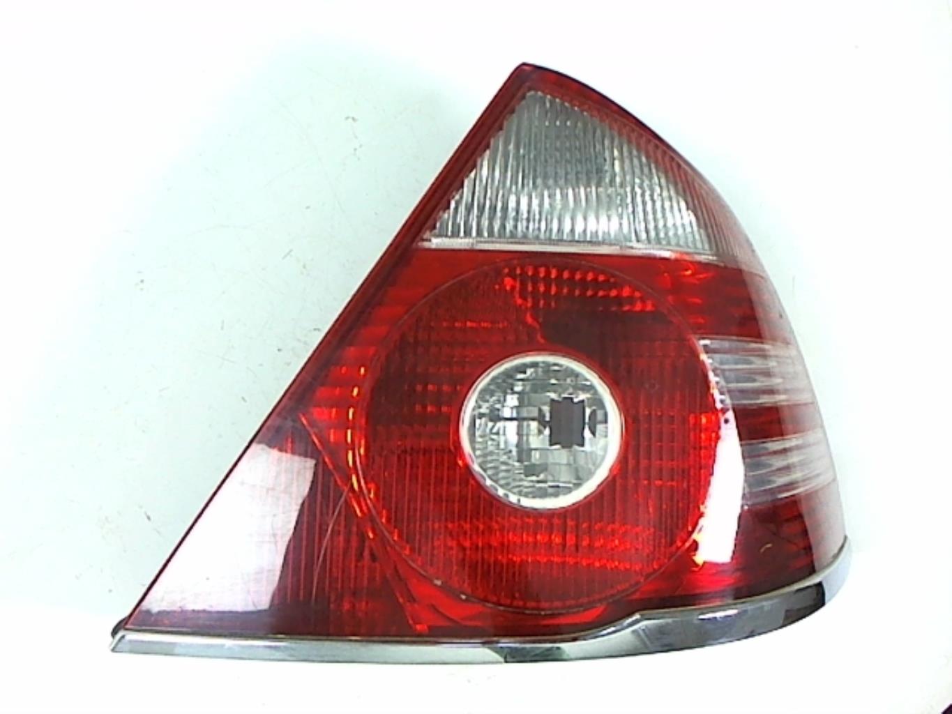 Fanale posteriore principale destro (luci)