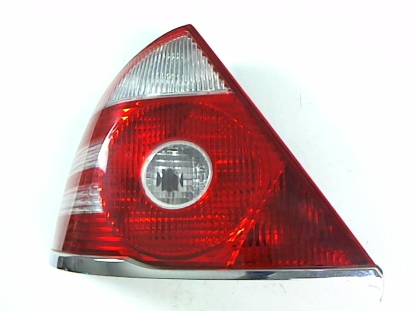 Fanale posteriore principale sinistro (luci)
