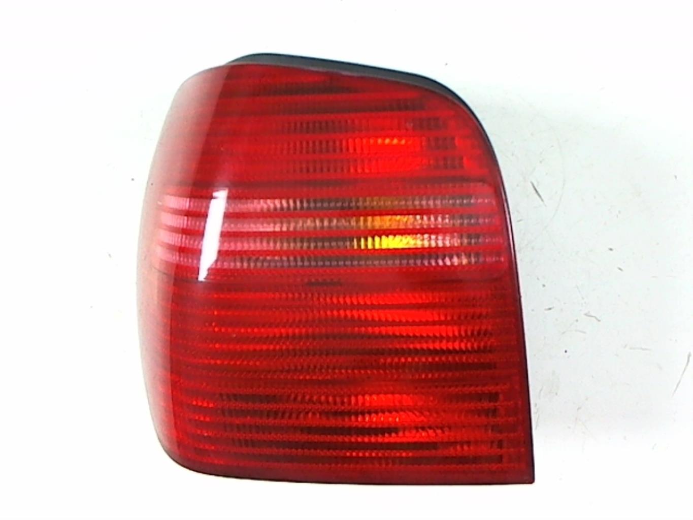 Fanale posteriore principale sinistro (luci)