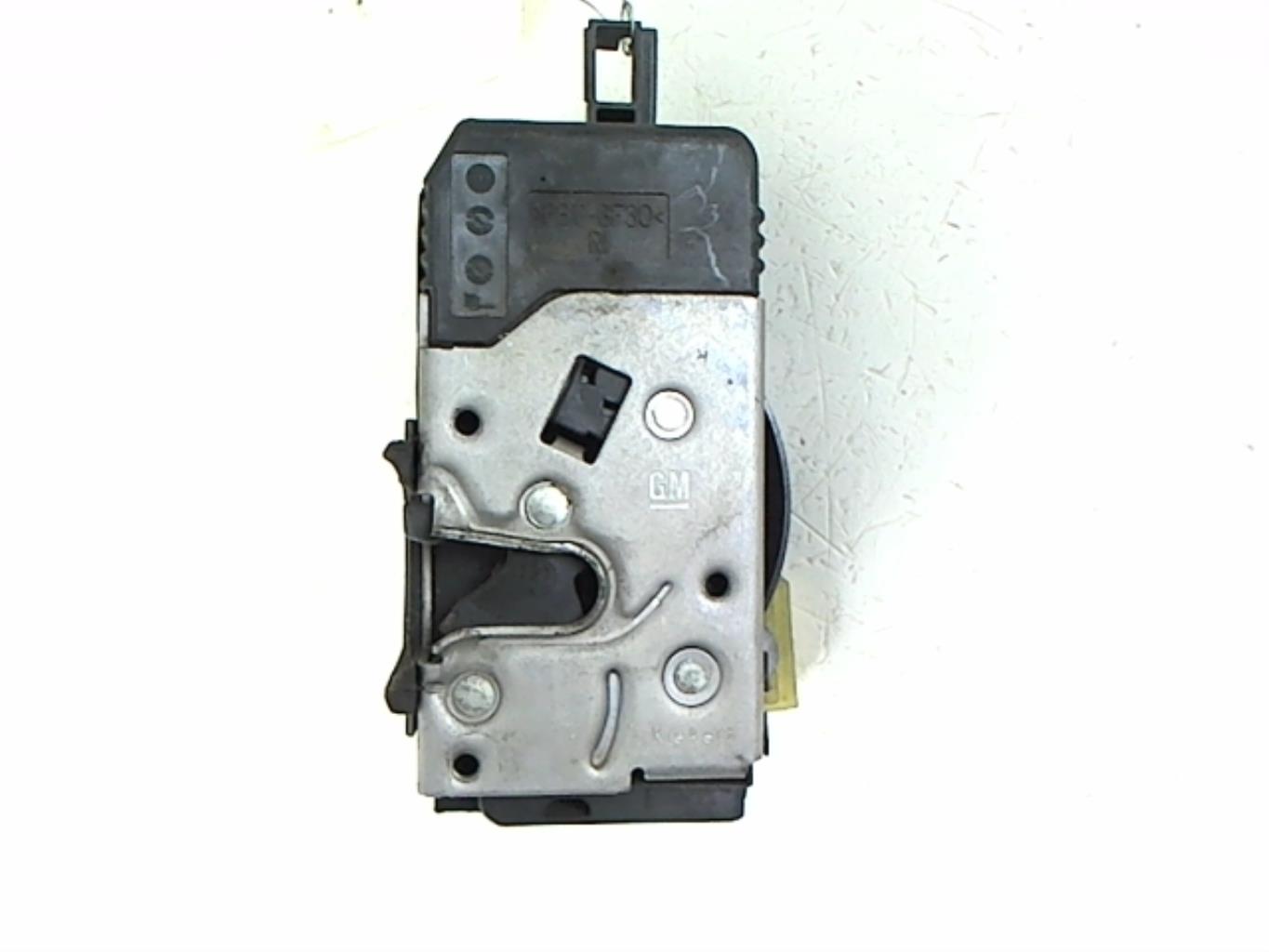 Cerradura delantera derecha
