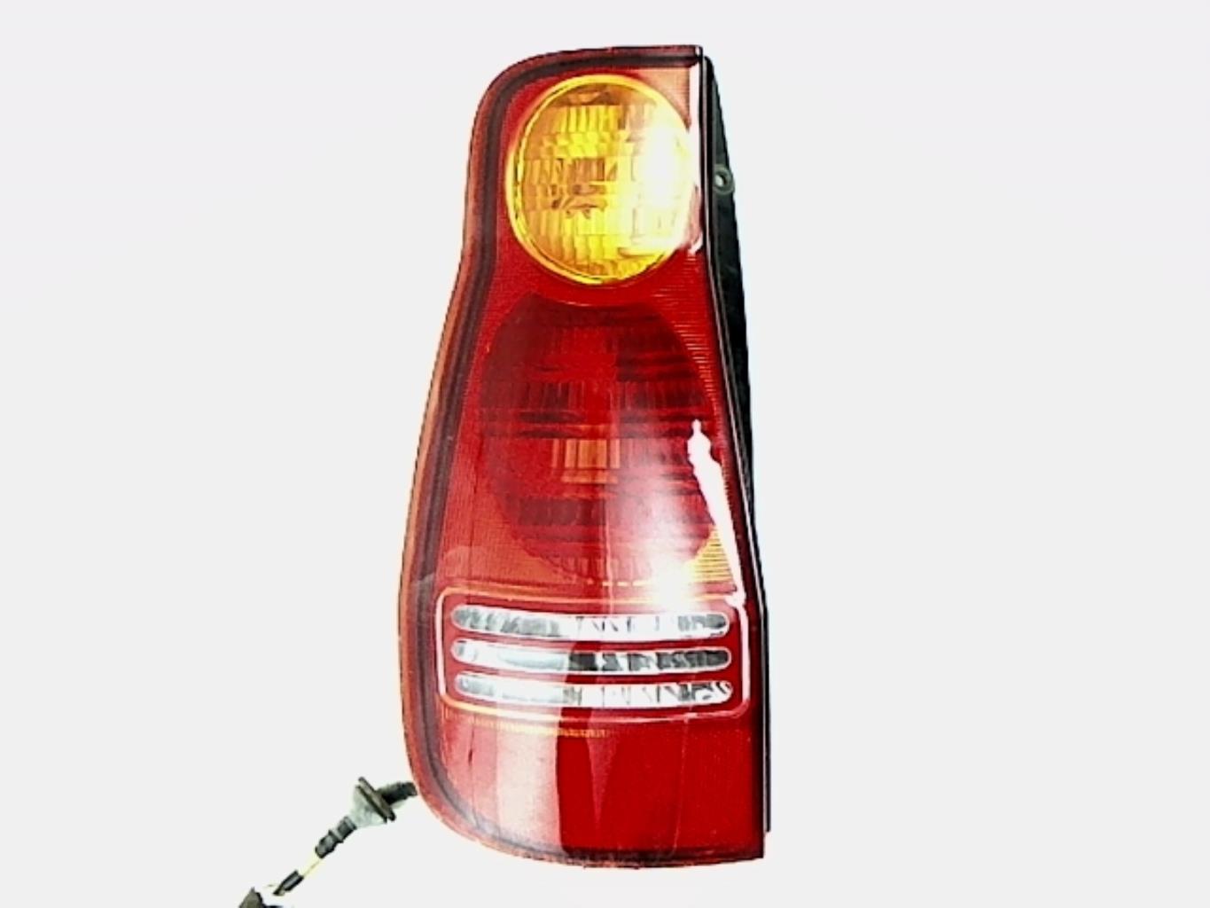 Fanale posteriore principale sinistro (luci)