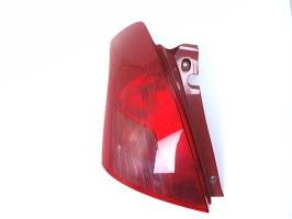Fanale posteriore principale sinistro (luci)