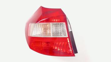 Fanale posteriore principale sinistro (luci)