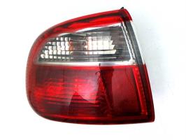 Fanale posteriore principale sinistro (luci)