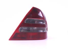 Fanale posteriore principale destro (luci)