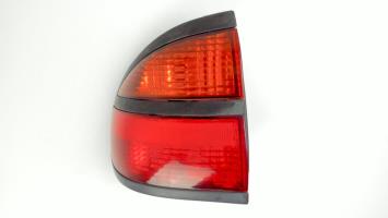 Fanale posteriore principale sinistro (luci)