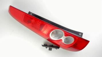 Fanale posteriore principale sinistro (luci)