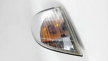 Optique avant secondaire droit (feux)(clignotant)