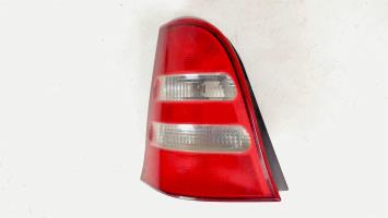 Fanale posteriore principale sinistro (luci)