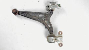 Triangle inferieur avant gauche