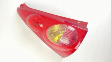 Fanale posteriore principale sinistro (luci)