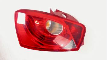 Fanale posteriore principale sinistro (luci)