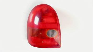 Fanale posteriore principale sinistro (luci)