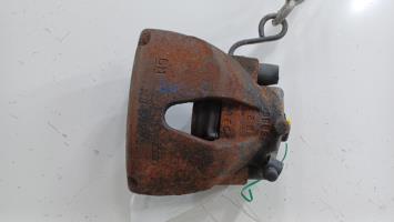 Estribo delantero izquierdo (freno)