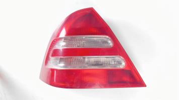 Fanale posteriore principale sinistro (luci)