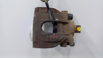 Estribo trasero izquierdo (freno)