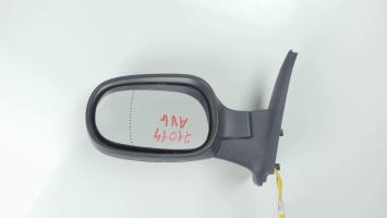 Retrovisor izquierdo