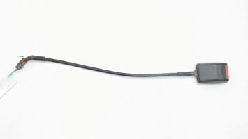 Attache ceinture avant droit