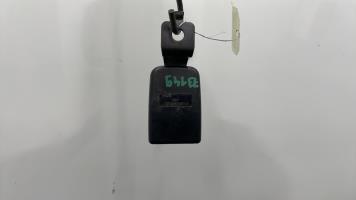 Attache ceinture avant gauche