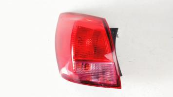 Fanale posteriore principale sinistro (luci)
