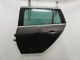 Puerta trasera izquierda