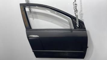 Puerta delantera derecha
