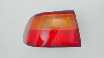 Fanale posteriore principale sinistro (luci)