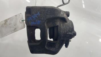 Estribo delantero izquierdo (freno)