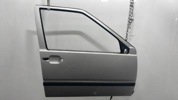 Puerta delantera derecha