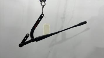 Braccio tergicristallo anteriore destro