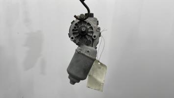 Motore tergicristallo anteriore