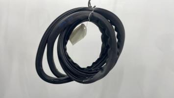 Joint de porte avant droite