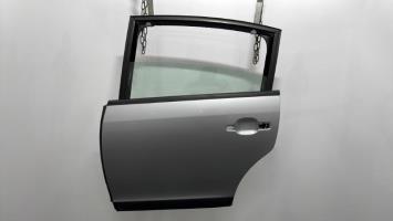 Puerta trasera izquierda