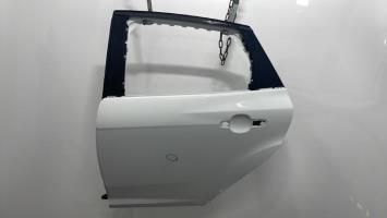 Puerta trasera izquierda