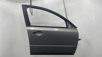 Puerta delantera derecha