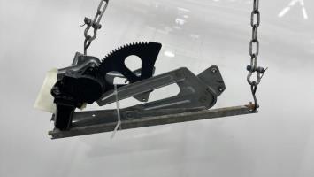 Elevalunas eléctrico delantero derecho