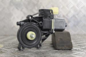 Moteur leve vitre avant droit