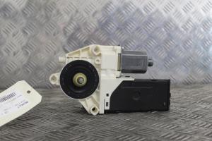 Moteur leve vitre avant droit