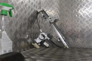 Mecanisme de leve vitre electrique avant droit